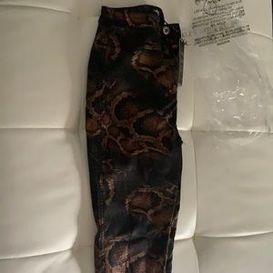 Skinny legs, snake print stretchy jeans.